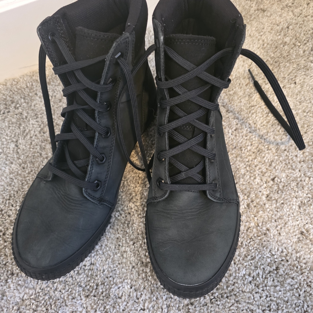 Timberland Women's Black High-Top Sneakers - Picture 8 of 11